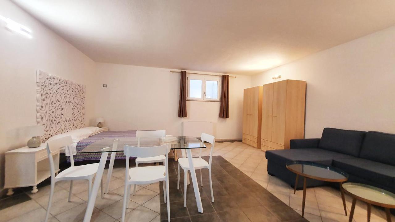 Ferienwohnung Nautilus - Monolocale Seminterrato Con Finestre Àrbatax Exterior foto